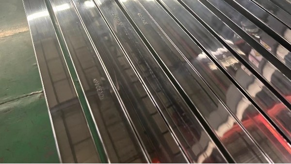 永利平台管镜面和亮面有什么区别