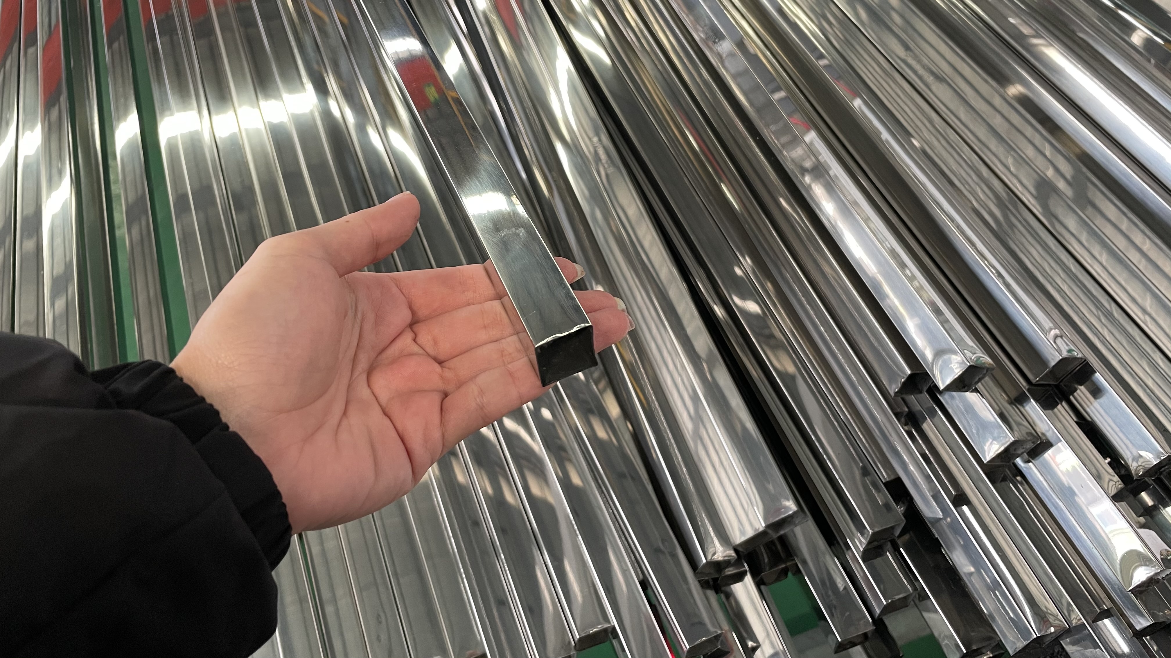 表面之下：永利平台管多种表面处理的功用与美学