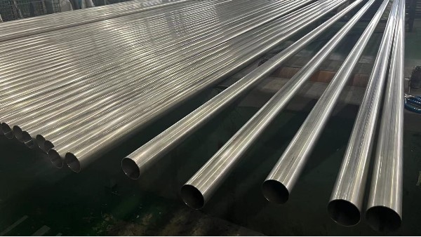 永利平台方管与镀锌钢管哪个做框架好